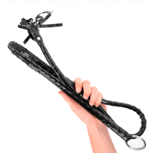 CHICOTE BDSM KINK PVC BRILHANTE (PRETO) | 138 CM - Image 2