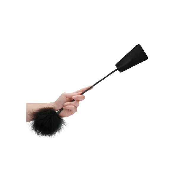 ESPANADOR DE PLUMAS COM CHIBATA OUCH! (PRETO)