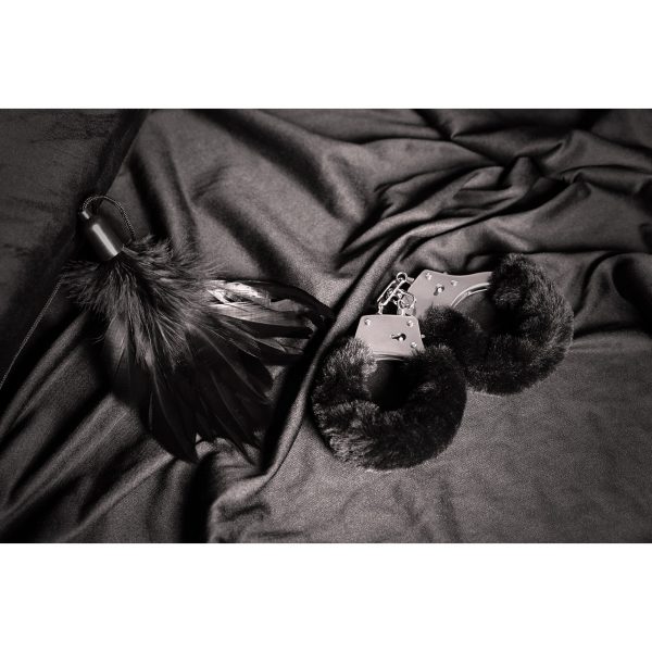 ALGEMAS COM PELÚCIA FURRY (PRETO)